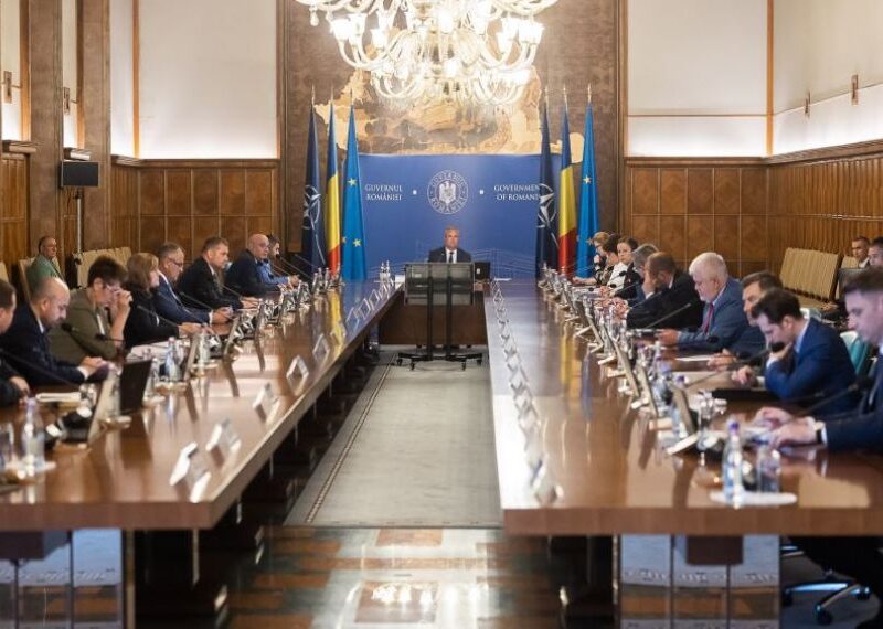 Numărul secretarilor de stat din România s-a dublat numai din 2019