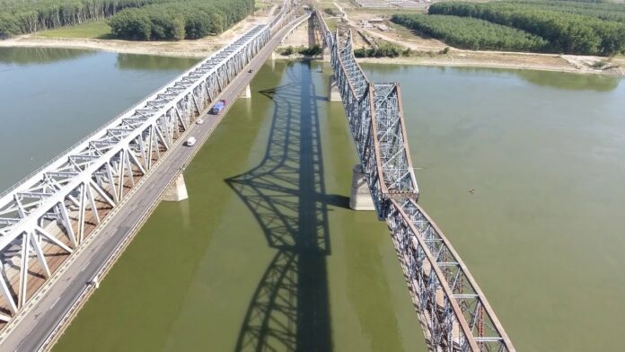 Taxa de pod de la Fetești ar urma să fie suspendată, a spus Grindeanu