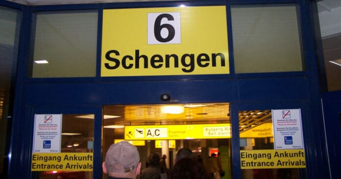 România contraatacă după luni întregi în care a fost blocată de Austria