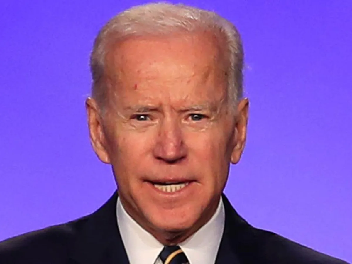 Joe Biden a căzut precum un sac de cartofi, joi, chiar la ceremonie