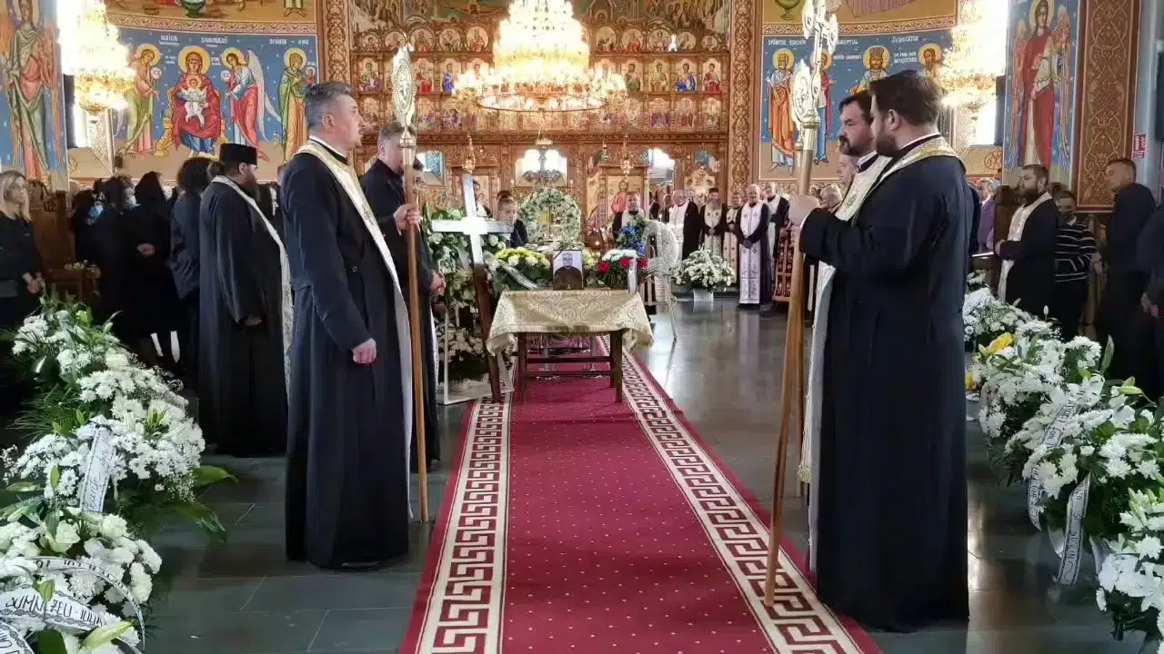 Creșterea salariilor cadrelor didactice va crește veniturile preoților
