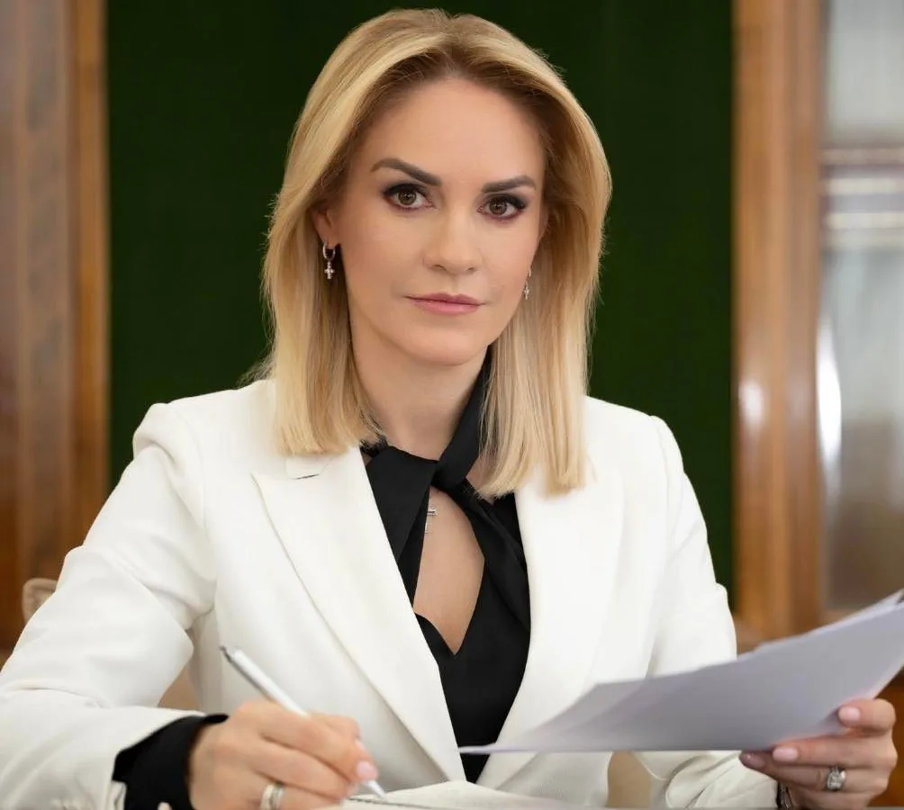 Liderii PSD se gândesc să îi retragă sprijinul politic Gabrielei Firea, luni