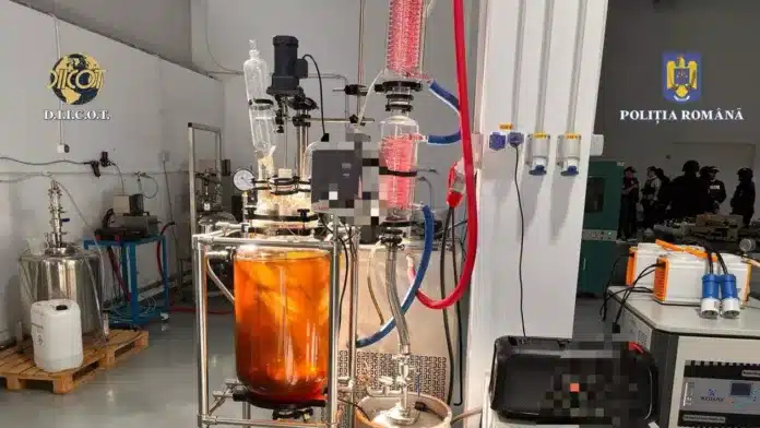 Dosarul drogurilor din dulciuri pentru copii. 28 de persoane reținute