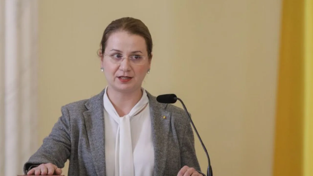 Ministerul Educației rămâne fără bani de salariu. Care e soluția