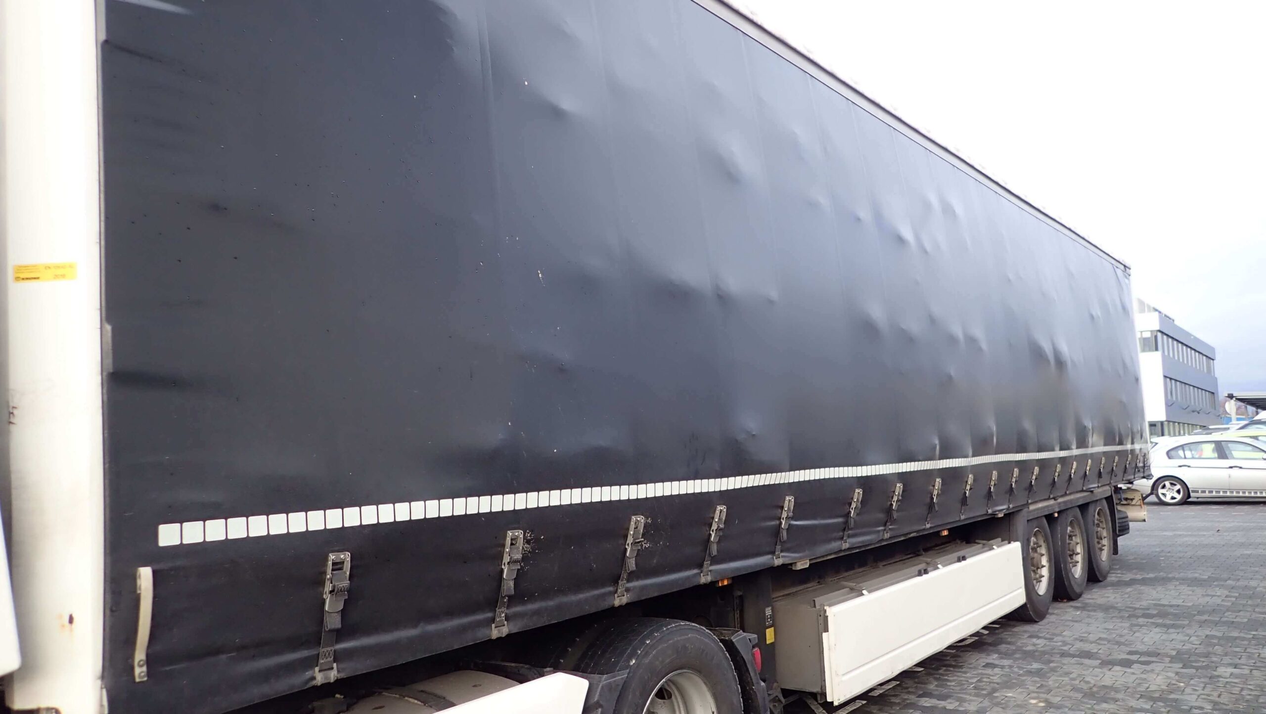 Reprezentanții camionagiilor polonezi au anunțat joi extinderea protestului