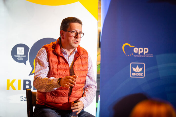 Miercurea Ciuc se confruntă cu o grupare de tineri care terorizează orașul