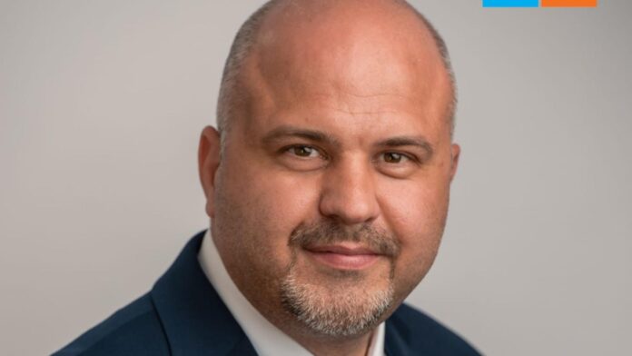 Patronul Untold, acuzat de agresiune sexuală împotriva a doi minori. Deputatul USR Emanuel Ungureanu cere arestarea imediată a lui Bogdan Buta: „este fiul unui ofițer SRI și un om cu influență uriașă”