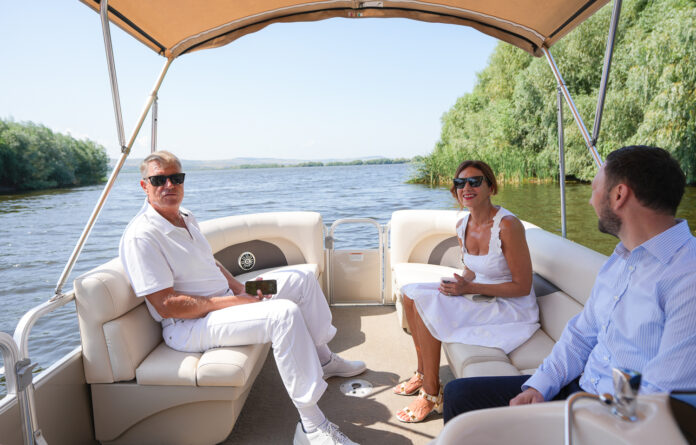 Afacerile creatoarei de modă cu ținute pentru Prima Doamnă, explozive