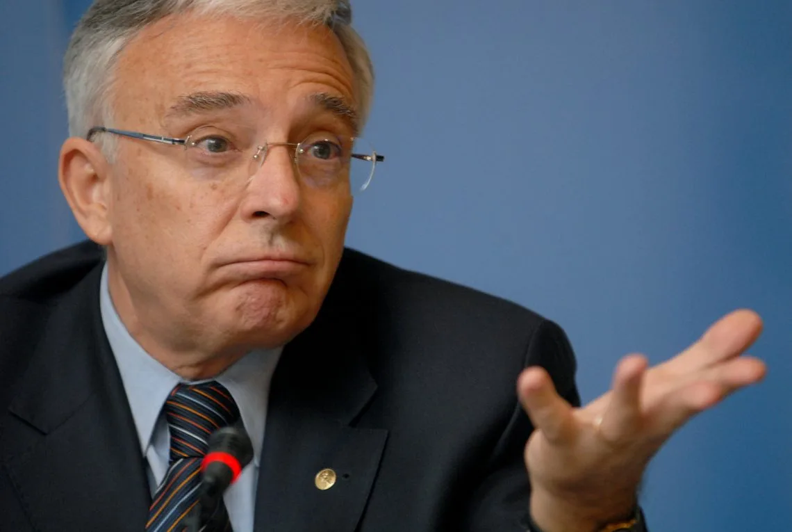 Mugur Isărescu, încă un mandat în fruntea BNR, dar probabil ultimul. Surpriza de pe locul doi