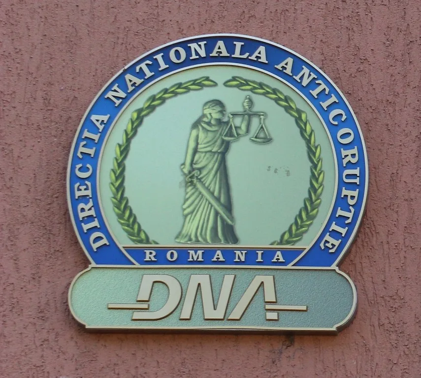 Primarul PNL din Bălțești, Ion Radu, ridicat de procurorii DNA. Și-ar fi plătit ratele la bancă cu banii primăriei