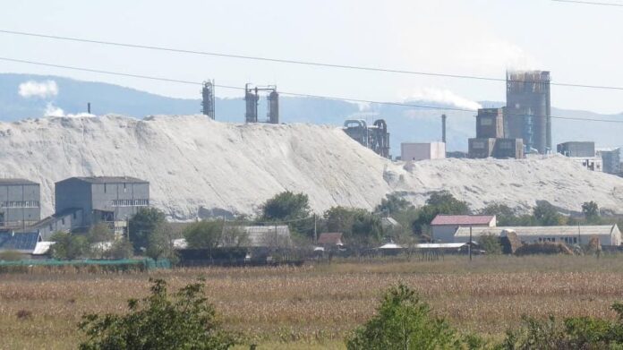 Depozit de deșeuri radioactive lângă Bacău, așteaptă aprobarea Guvernului pentru a fi închis. Din cauza lui, locuitorii ies mai devreme cu doi ani la pensie