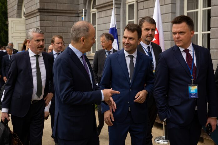 Alianța Dreapta Unită (ADU), reprezentată de Cătălin Drulă: „Iohannis, alături de cei doi ciraci ai săi, Ciucă și Ciolacu, cu școala făcută la fără frecvență, au dus economia României în groapă”