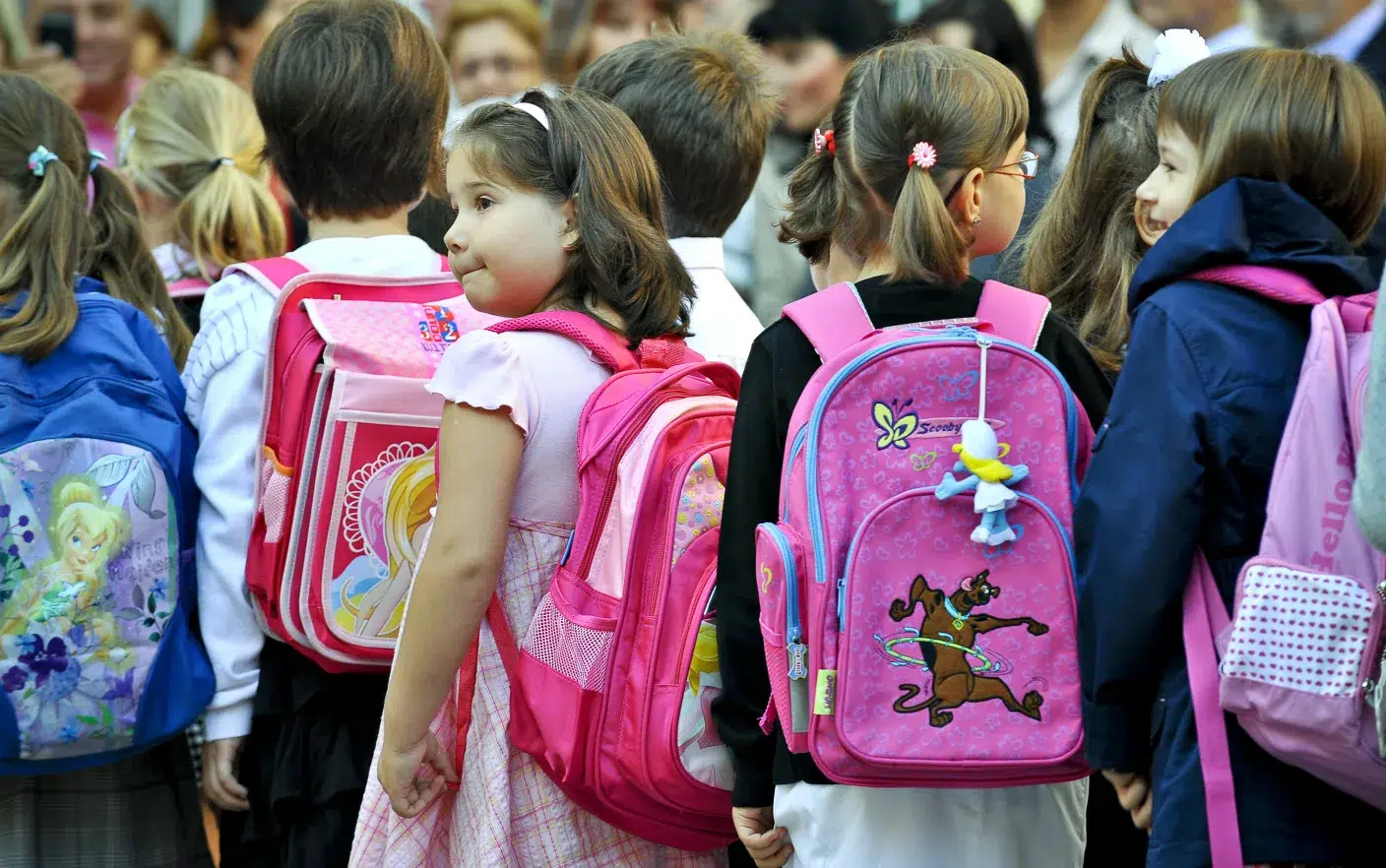 Ghiozdane mai ușoare pentru elevi, prin noi norme propuse de Ministerul Sănătății. Regula lui 10%