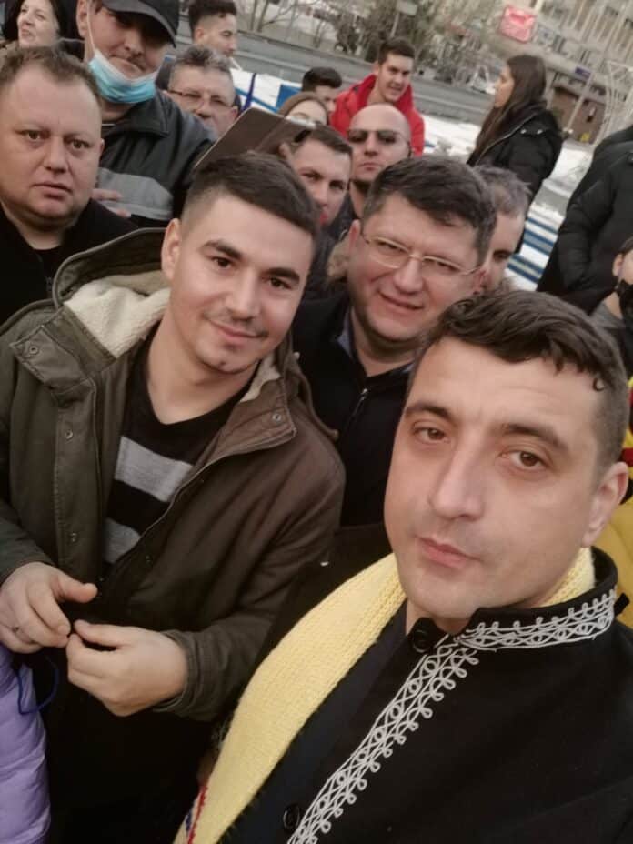 AUR a devenit pro-ucrainean. În țară Simion tună și fulgeră, șa Bruxelles vrea să adere la Grupul Conservatorilor