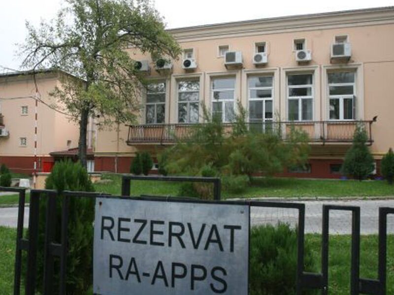 Guvernul adoptă măsuri controversate privind locuințele de protocol. Demnitarii scapă de toate cheltuielile