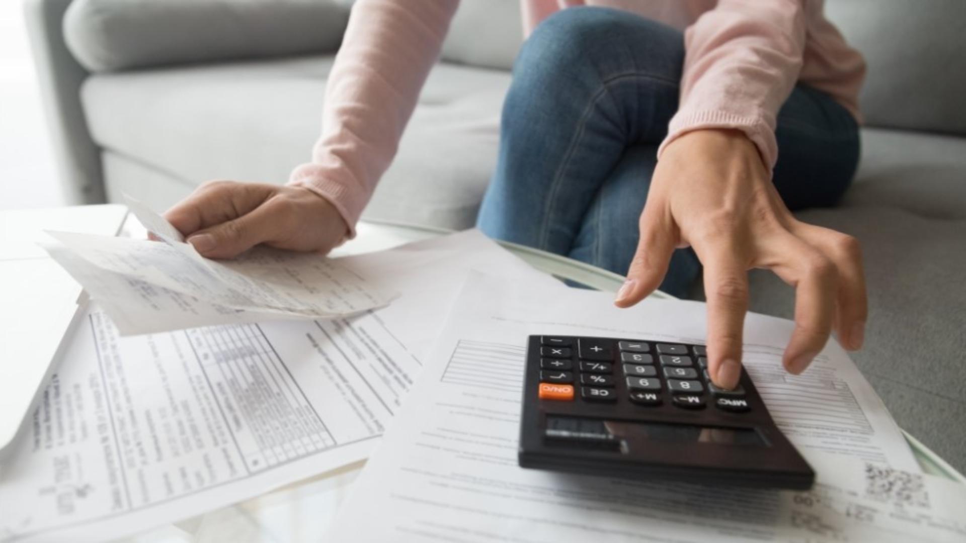 De ce facturile la electricitate din august vor fi și de cinci ori mai mari, deși prețul energiei e plafonat