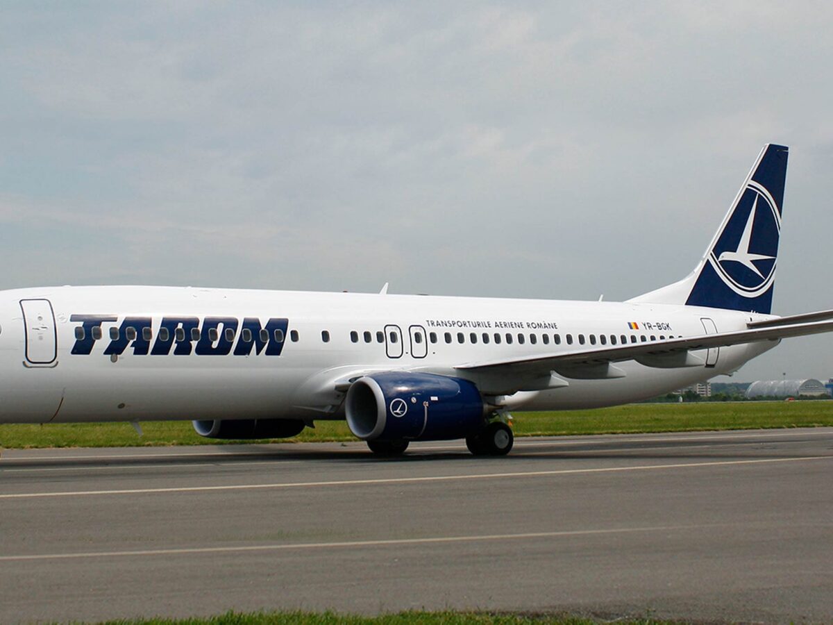 Proteste ale piloților TAROM declarați „inapți de zbor” : Pierderi de milioane și haos pe aeroporturi. „Această acțiune este un semnal de alarmă”