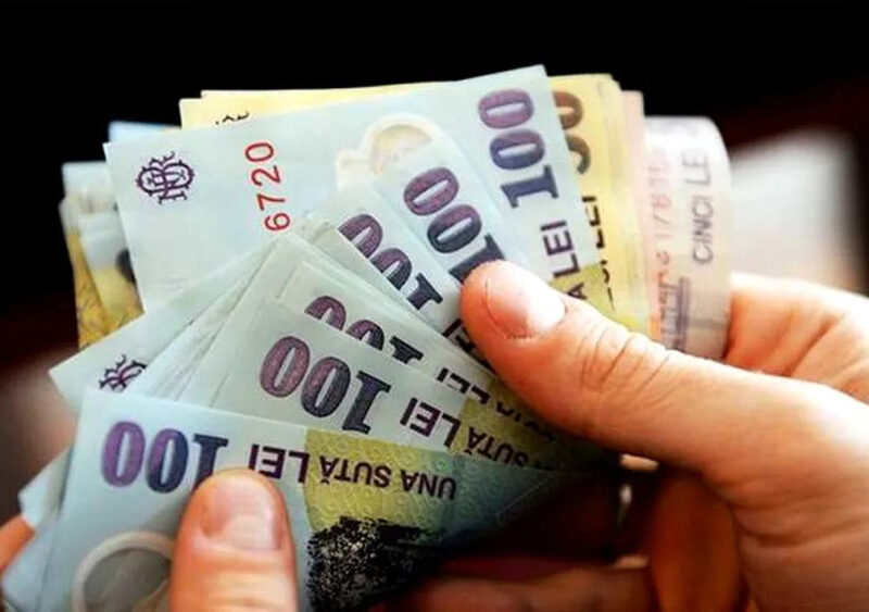 Țara vizitată de mulți români care e la un pas de a elimina plățile cash. Oamenii cer și menținerea plăților în numerar