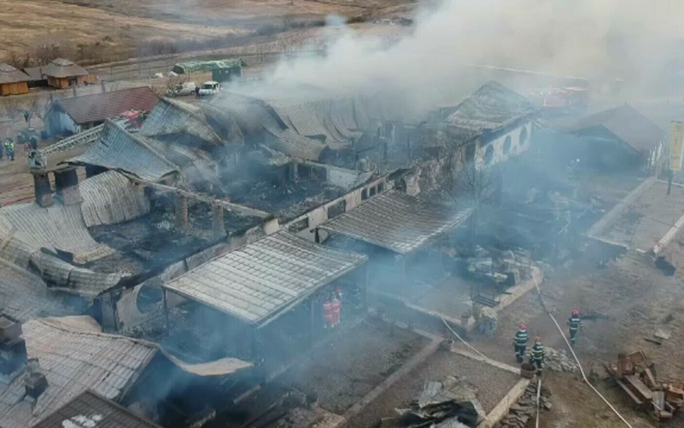 Ferma Dacilor se redeschide, la 7 luni după incendiul devastator: „funcționăm pe grătare, în aer liber”