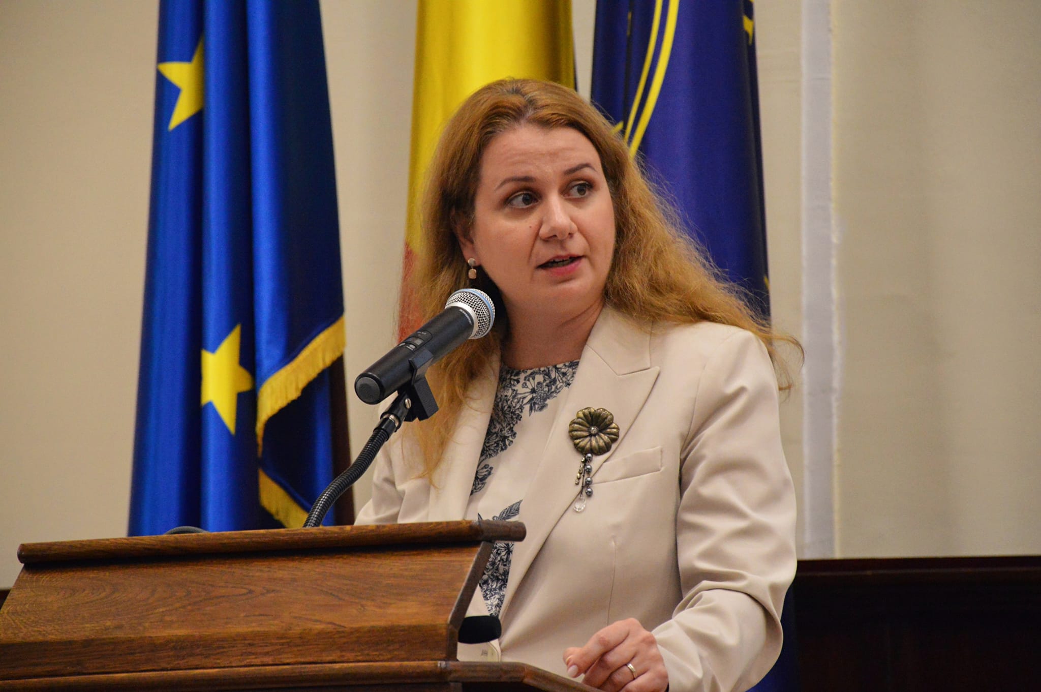 Ministerul Educației taie bursele pentru elevii sportivi, în anul în care 8.500 de elevi cu medii sub 5 au primit burse de merit