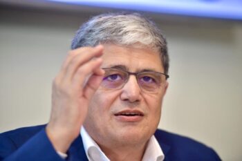 Reacția ministrului Finanțelor după vestea proastă de la Fitch privind economia României: E doar un semnal de alarmă 2 Ministrul Finanțelor va limita plățile cash pentru românii cu datorii la bugetul de stat