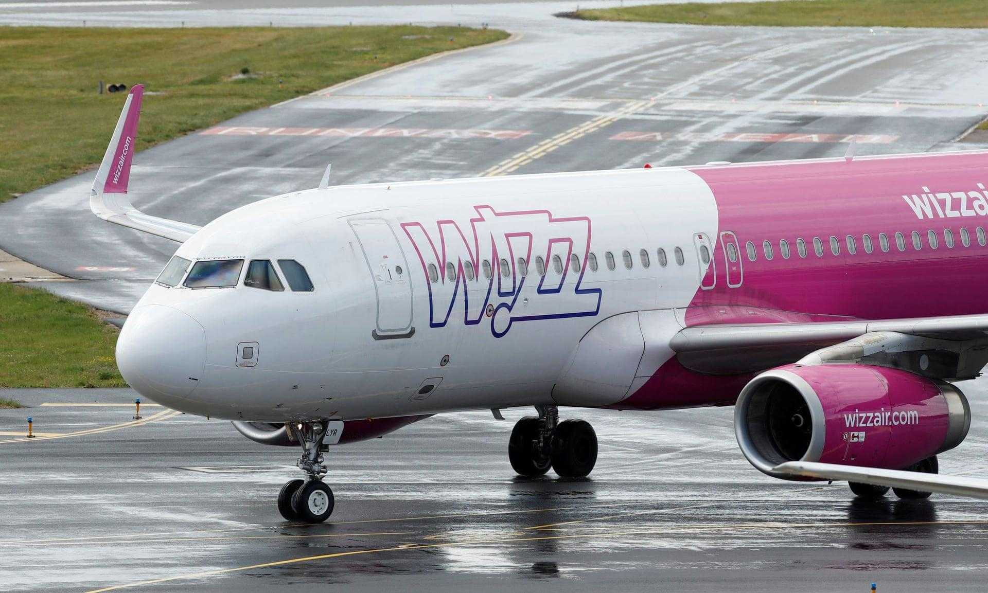 Wizz Air, amendată pentru practici înșelătoare în promovarea serviciilor. Cum și-a tratat clienții