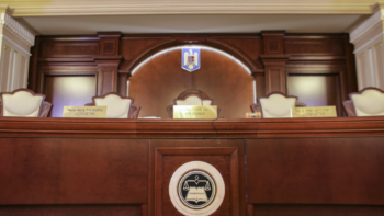 Alegerile prezidențiale au fost anulate. CCR a anulat rezultatele primului tur. Decizia oficială 1 Curtea Constituțională va fi scoasă pe tușă la alegerea președintelui. Proiect de lege depus de PSD