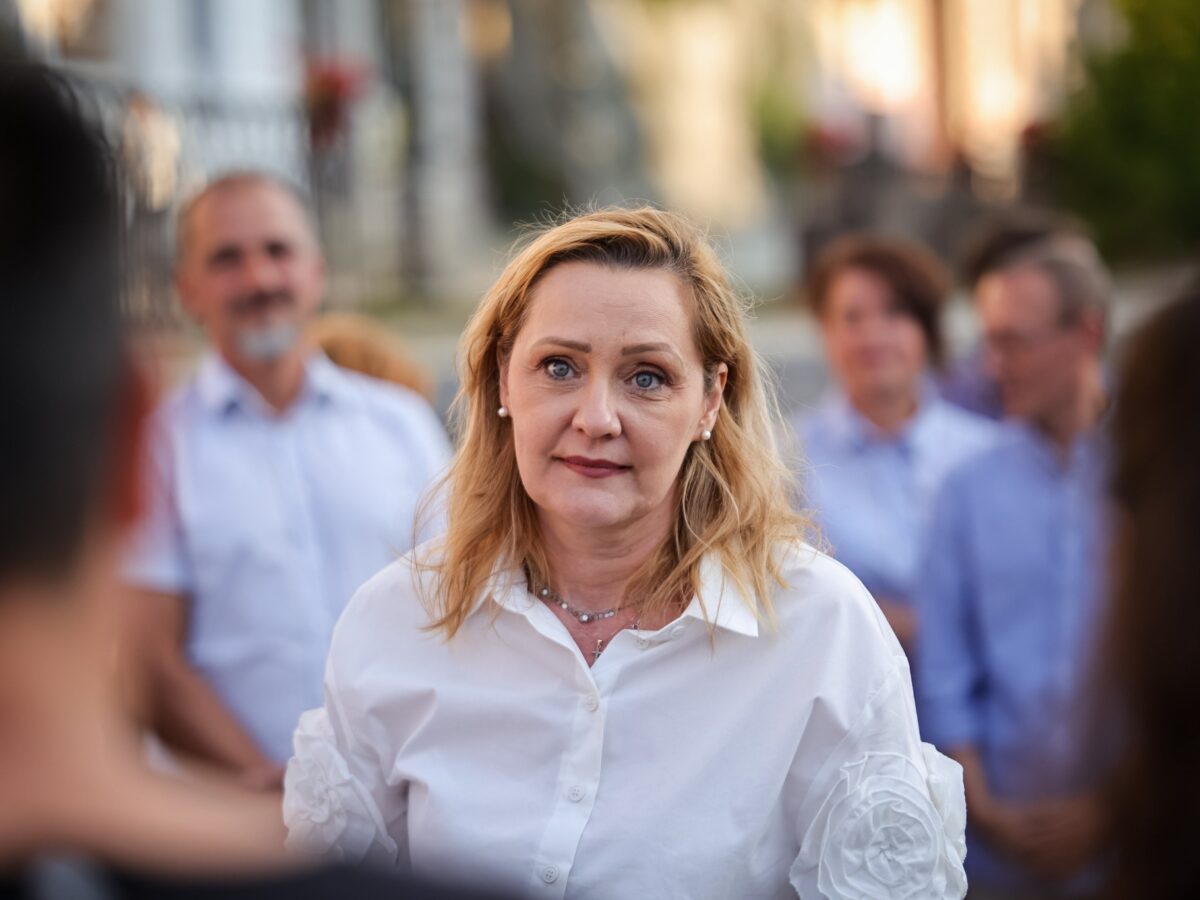 Elena Lasconi detonează bomba electorală: Mircea Geoană, în cercul unor hackeri ruși, „care au manipulat alegerile în peste 30 de ţări”