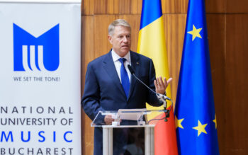 CSAT a fost convocat pentru posibila implicare a Rusiei în alegerile din România. „Risc la siguranța națională” 1 Klaus Iohannis n-a renunțat la „România educată”, deși este acuzat de „România eșuată”: „Educaţia a fost una dintre temele fundamentale ale mandatelor mele”