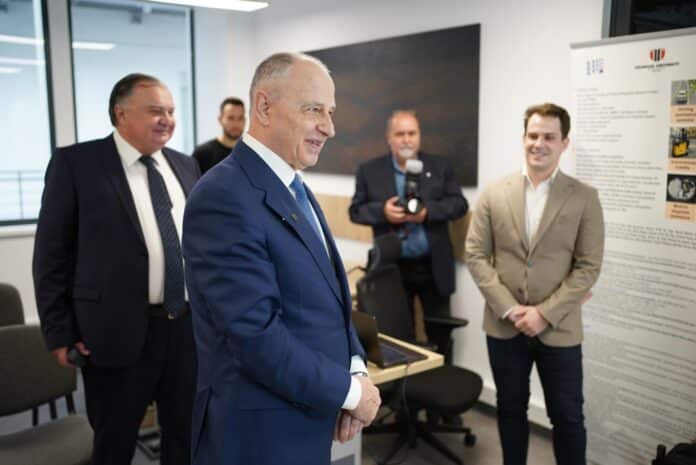 Mircea Geoană și-a depus oficial candidatura.