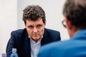 Întrebare pentru Nicușor Dan: ”Ați spus că nu-l urmăriți pe Călin Georgescu. Nu vreți, totuși, să știți ce-i nemulțumește pe oamenii care-l votează? Ei nu sunt extremiști”. Ce a răspuns Nicușor Dan și legătura cu Piedone 2 Nicușor Dan anunță o posibilă creștere a prețului la căldură și apă caldă în București. Când se va lua decizia