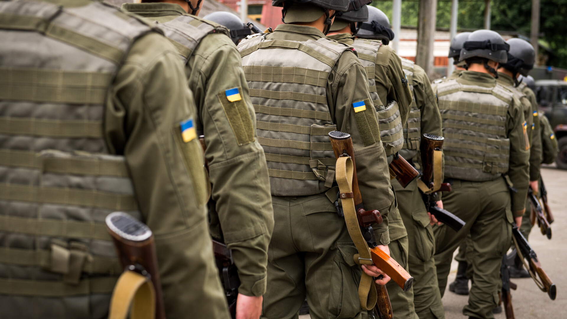 Razii în cluburile de noapte din Kiev. Toți tinerii apți de armată au fost ridicați