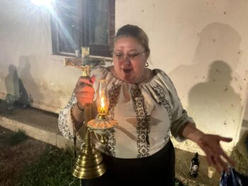 Diana Șoșoacă: „Lasconi este o reprezentantă a antiromânismului, a satanismului. Îl aleg pe Călin Georgescu, cu toate problemele lui” 4 Diana Șoșoacă: „Lasconi este o reprezentantă a antiromânismului, a satanismului. Îl aleg pe Călin Georgescu, cu toate problemele lui”