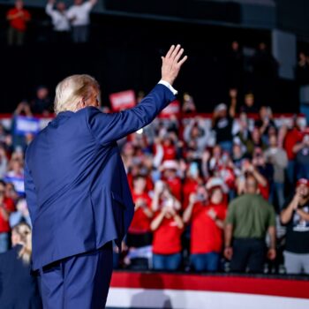 Efectele asupra României după tarifele vamale impuse de Trump 2 Donald Trump