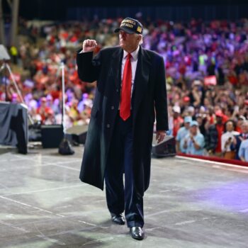 Absurdul războiului comercial al lui Trump: Insulele locuite doar de pinguini și teritoriile strategice SUA, taxate cu tarife vamale 2 Donald Trump