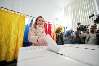Alegeri prezidențiale: Lasconi susținută de cinci partide, Georgescu de două, PSD și UDMR încă indecise 1 Alegeri prezidențiale: Lasconi susținută de cinci partide, Georgescu de două, PSD și UDMR încă indecise