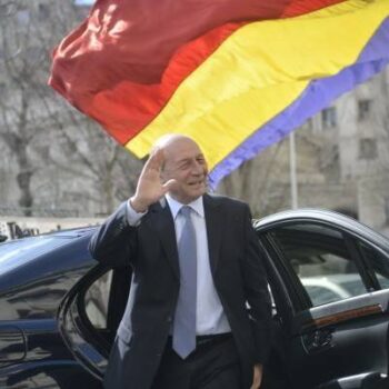 Traian Băsescu: „George Simion nu poate fi președintele României. Ciolacu și-l dorește în finală ca să câștige” 2 Traian Băsescu: „George Simion nu poate fi președintele României. Ciolacu și-l dorește în finală ca să câștige”