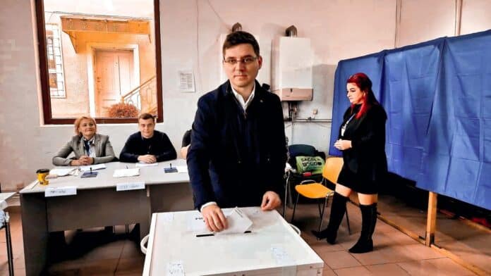 Victor Negrescu, după demisia lui Ciolacu: „Vom veni și cu o nouă abordare în felul în care comunicăm”