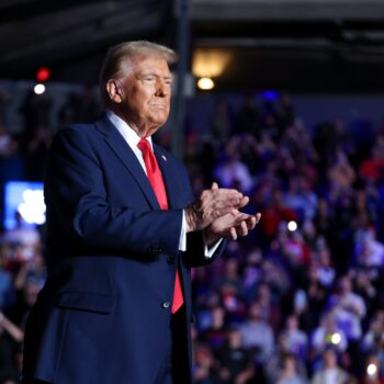 Controverse în SUA, după ce Donald Trump a anunțat că intenționează să redenumească cel mai înalt munte din America de Nord 2 Donald Trump