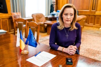 Elena Lasconi, acuzată de legături cu SRI: apartament achiziționat la un preț de trei ori sub cel al pieței 1 Elena Lasconi, acuzată de legături cu SRI: apartament achiziționat la un preț de trei ori sub cel al pieței