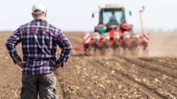 Plafonarea adaosului comercial la alimentele de bază, prelungită. Cum sunt protejați fermierii români 1 Plafonarea adaosului comercial la alimentele de bază, prelungită. Cum sunt protejați fermierii români