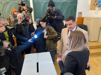 George Simion, reclamat la BEC și AEP pentru campanie electorală pe TikTok în ziua alegerilor. CNA a făcut sesizarea, deși fapta nu s-a produs la TV 2 George Simion, reclamat la BEC și AEP pentru campanie electorală pe TikTok în ziua alegerilor CNA a făcut sesizarea, deși fapta nu s-a produs la TV