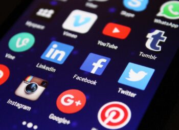 A doua țară din Uniunea Europeană care introduce restricții pe social media. Obligațiile pentru utilizatori și rețele 2 A doua țară din Uniunea Europeană care introduce restricții pe social media. Obligațiile pentru utilizatori și rețele