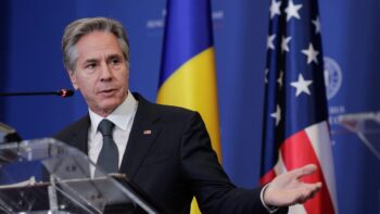SUA avertizează că dacă va câștiga alegerile un candidat pro-rus, va fi suspendat parteneriatul strategic, iar investitorii vor pleca 2 sua avertizeaza ca daca va castiga alegerile un candidat pro rus va fi suspendat parteneriatul strategic iar investitorii vor pleca 939398