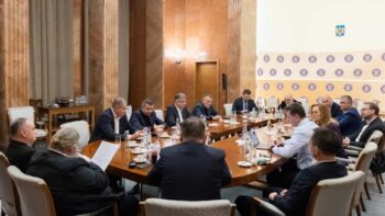 Surse: Cum va arăta noul guvern pro-european. Ce ministere dispar și cum se împart restul. Linie roșie: Candidat comun la prezidențiale 1 surse cum va arata nou guvern pro european ce ministere dispar si cum se impart restul linie rosie candidat comun la prezidentiale 940787
