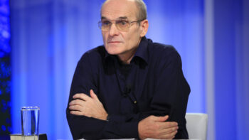 Pe arătură. Cristian Tudor Popescu a trecut la comentat poezii rusești. „Rușii au, pesemne, cei mai mari artiști ai morții din această lume” 3 Pe arătură. Cristian Tudor Popescu a trecut la comentat poezii rusești. „Rușii au, pesemne, cei mai mari artiști ai morții din această lume”