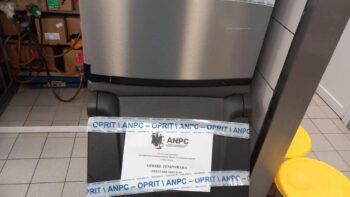 ANPC a găsit bacterii periculoase în gheaţa folosită la un fast food, aflat într-un mall din Bucureşti 3 anpc s au gasit bacterii periculoase in gheata folosita la un fast food aflat intr un mall din bucuresti 954181