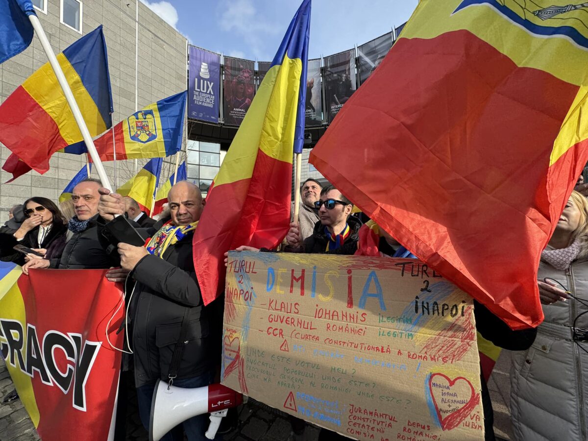 Protest în Piața Victoriei