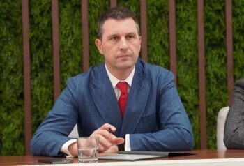 'Taxa pe stâlp' revine în România: Privații vor plăti dublu față de autoritățile locale 4 media 173931088111608400