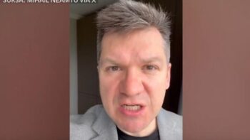 Mihail Neamțu își cere scuze, dar nu spune dacă își dă demisia: „Regret sincer că am căutat să mă apăr într-un limbaj neadecvat” 2 mihail neamtu iesire suburbana dupa ce s a aflat ca a luat bani de la bogdan peschir daca eu sunt putinist ma ta i c 961546